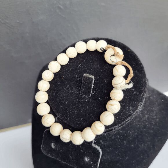 Beautiful Beaded Carved Bone Horn Bracelet 7.5 in - Picture 7 of 11
